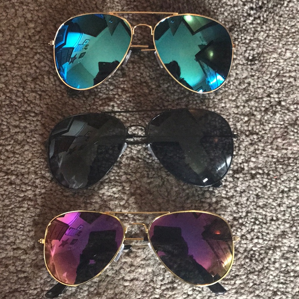 Drug store aviator sunglasses! ONE PAIR- FIRM!